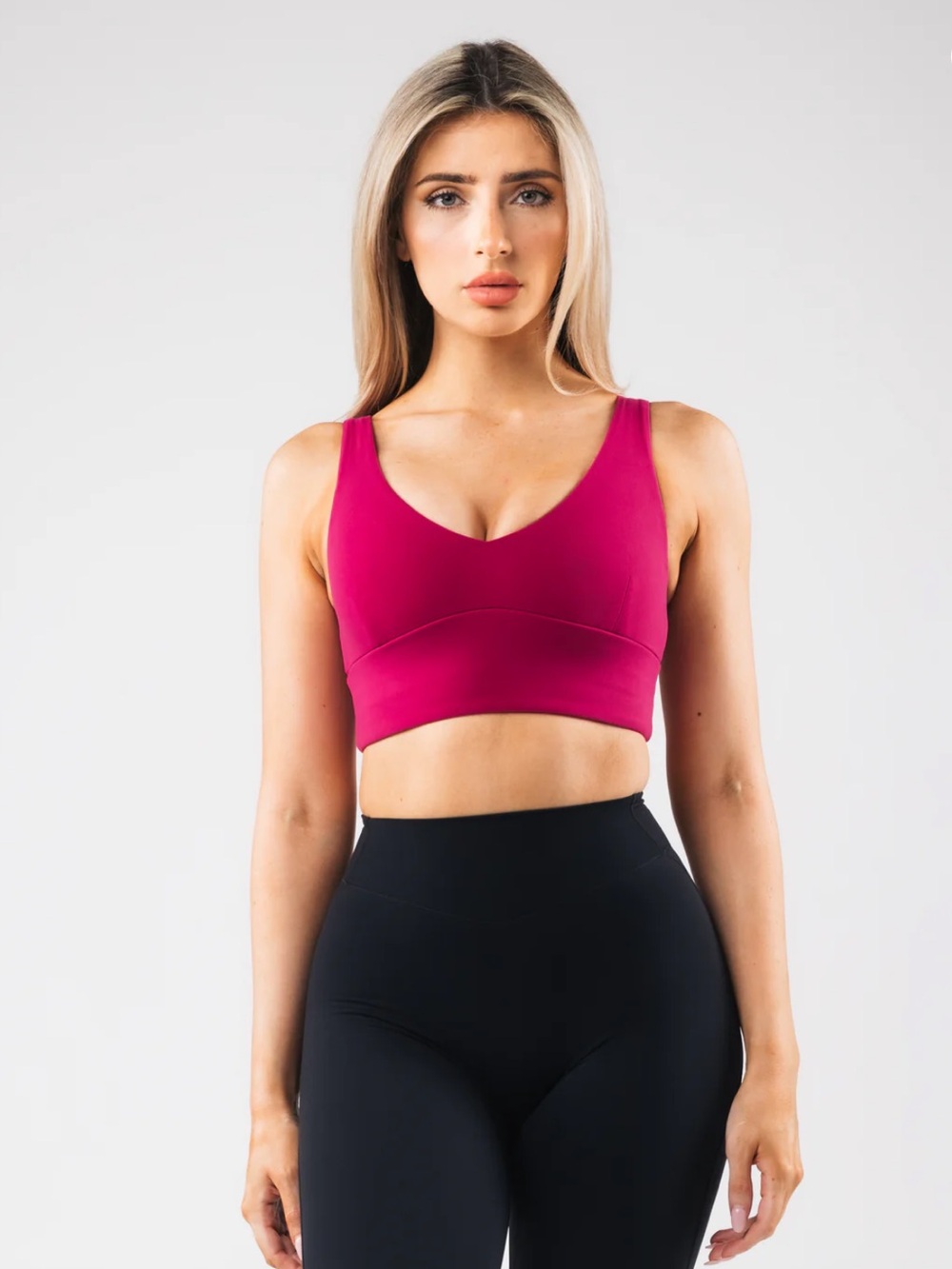 Alphalete V-Neck Sports Bra in Magenta